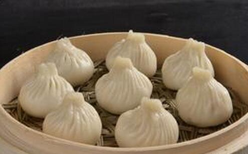 [农广天地]上海小吃：南翔小笼包、三鲜馄饨和生煎馒头的做法